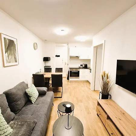 Cozy Garden Apartment