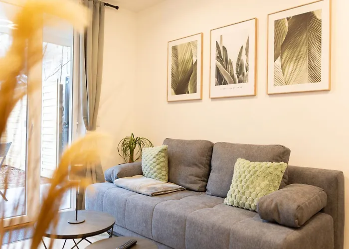 Cozy Garden 公寓 *